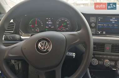 Volkswagen e-Bora  2019