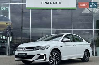 Volkswagen e-Bora  2020