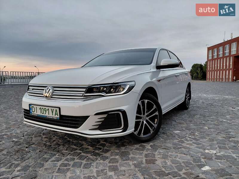 Седан Volkswagen e-Bora
