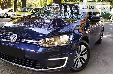 Volkswagen e-Golf  2016