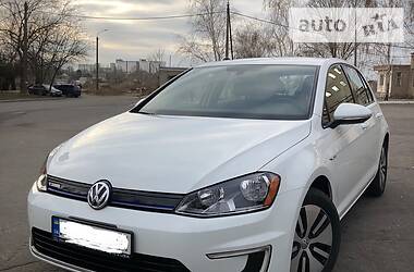 Volkswagen e-Golf  2016