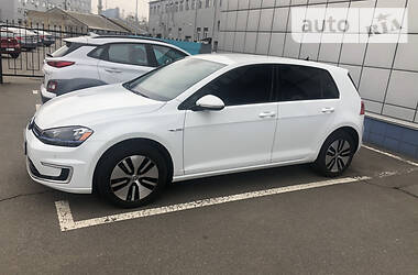 Volkswagen e-Golf PREMIUM 2015