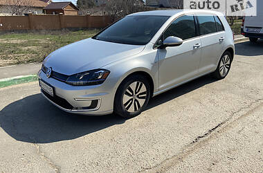 Volkswagen e-Golf Premium  SEL 2016