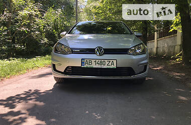 Volkswagen e-Golf  2016