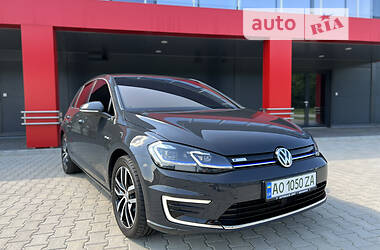 Volkswagen e-Golf  2018