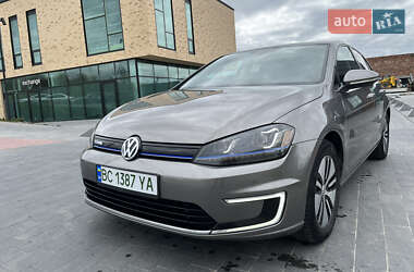 Volkswagen e-Golf  2015