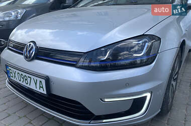 Volkswagen e-Golf  2015