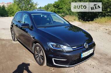 Volkswagen e-Golf  2018