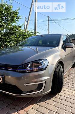 Volkswagen e-Golf 2015
