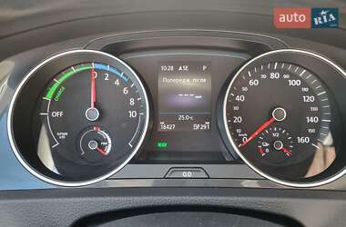 Volkswagen e-Golf  2019