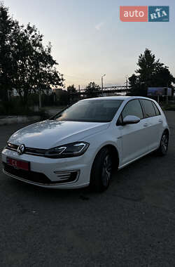 Volkswagen e-Golf  2020