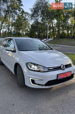 Volkswagen e-Golf  2017