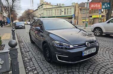 Volkswagen e-Golf  2018