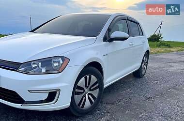 Volkswagen e-Golf 2015