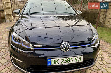 Volkswagen e-Golf  2018