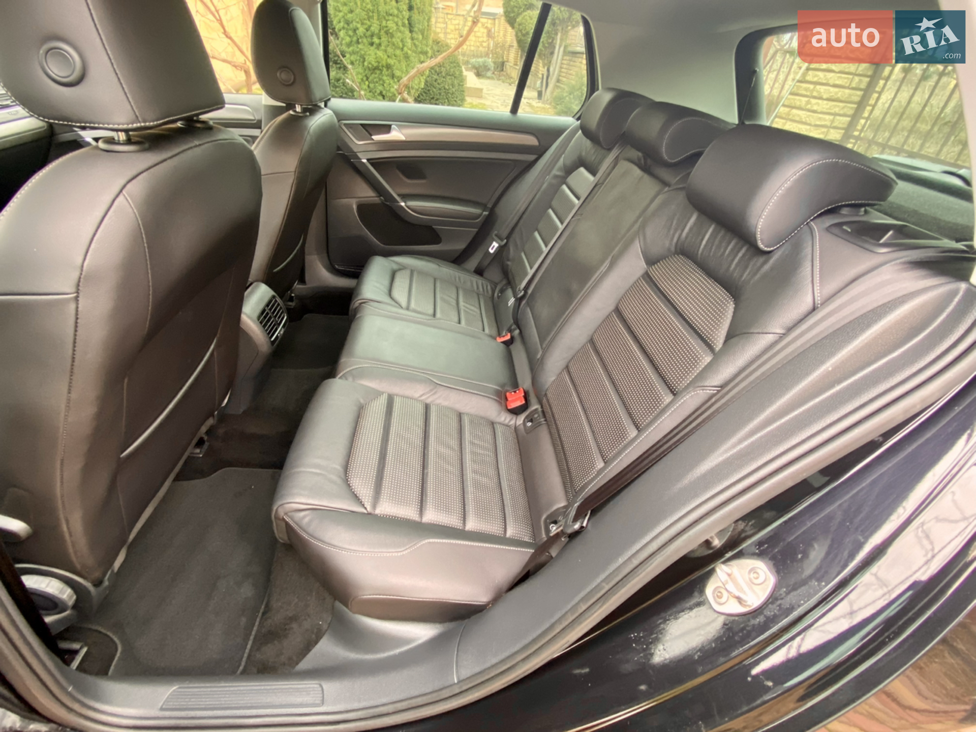 Volkswagen E Golf 2018 VIN WVWZZZAUZJ8910380 фото оголошення 16 з 24