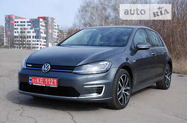 Volkswagen e-Golf  2018