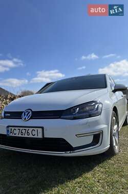 Volkswagen e-Golf  2016