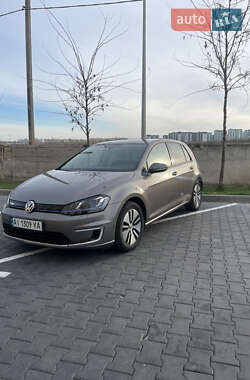Volkswagen e-Golf  2016