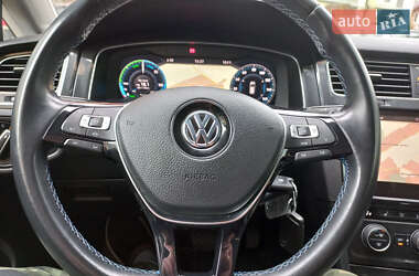 Volkswagen e-Golf  2020