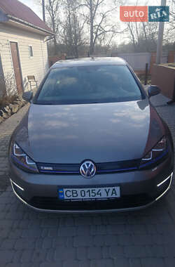 Volkswagen e-Golf  2015