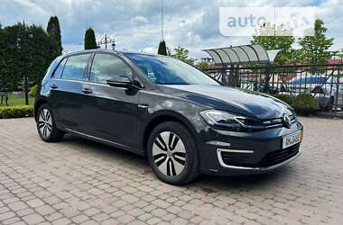 Volkswagen e-Golf  2020