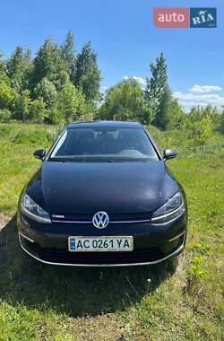 Volkswagen e-Golf  2017