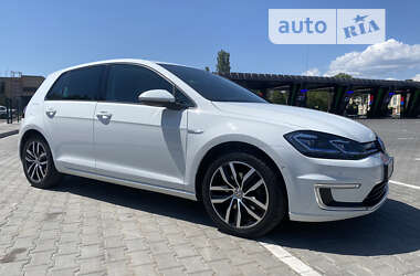 Volkswagen e-Golf  2018