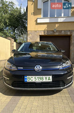Volkswagen e-Golf  2015