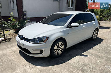 Volkswagen e-Golf  2016