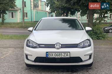 Volkswagen e-Golf  2015