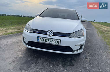 Volkswagen e-Golf 2015