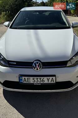 Volkswagen e-Golf  2017