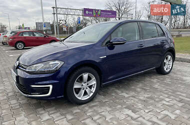 Volkswagen e-Golf  2017