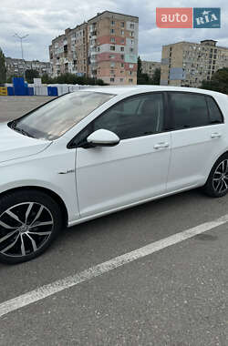 Volkswagen e-Golf  2019