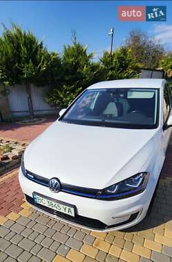 Volkswagen e-Golf  2016