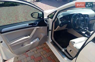 Volkswagen e-Golf 2015