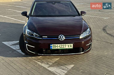 Volkswagen e-Golf  2018