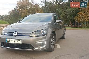 Volkswagen e-Golf  2015