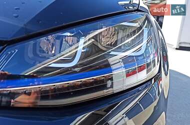 Volkswagen e-Golf  2014