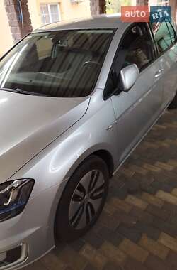 Volkswagen e-Golf  2014