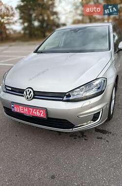 Volkswagen e-Golf  2018