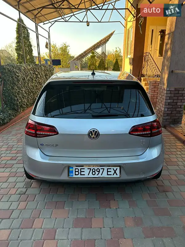 Volkswagen e-Golf 2016