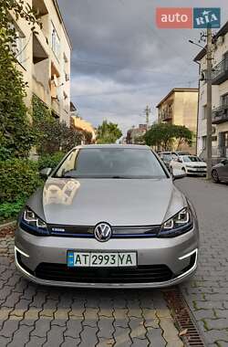 Volkswagen e-Golf  2016