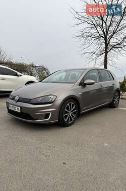 Volkswagen e-Golf  2014