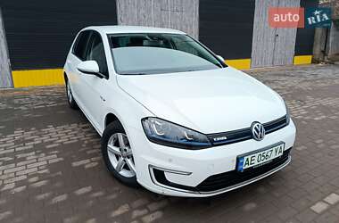 Volkswagen e-Golf 2015