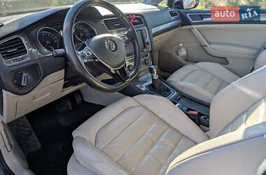 Volkswagen e-Golf 2015