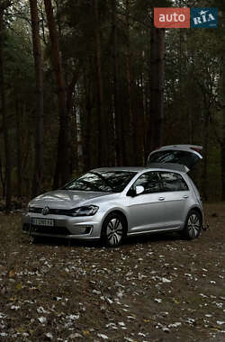 Volkswagen e-Golf 2016