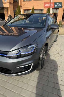 Volkswagen e-Golf  2019