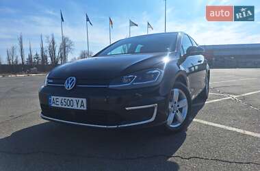 Volkswagen e-Golf  2017